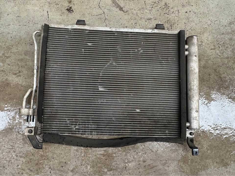 Hyundai Getz radiator and aircon condenser - Private Seller Hyundai Getz radiator and aircon condenser - Private Seller