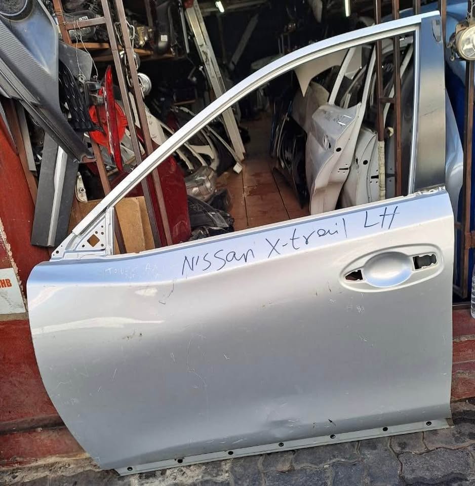 Nissan X-Trail door - Private Seller Nissan X-Trail door - Private Seller