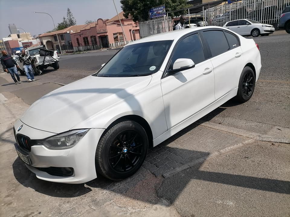2012 BMW 320D F30 Automatic and leather seat Sunroof Spare key