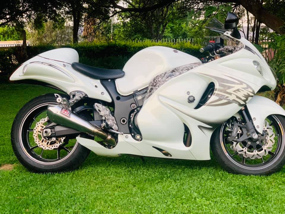 AWESOME SUZUKI GSXR 1300 HAYABUSA - Private Seller