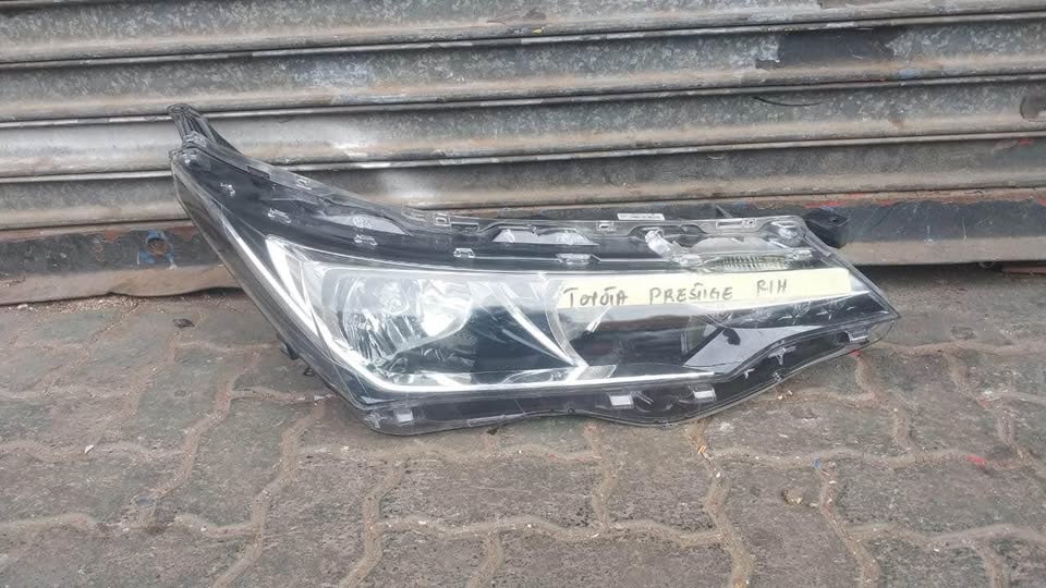 Toyota Prestige headlight - Private Seller