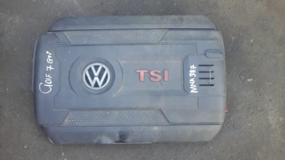 GOLF 7 ENGINE COVER - Private Seller