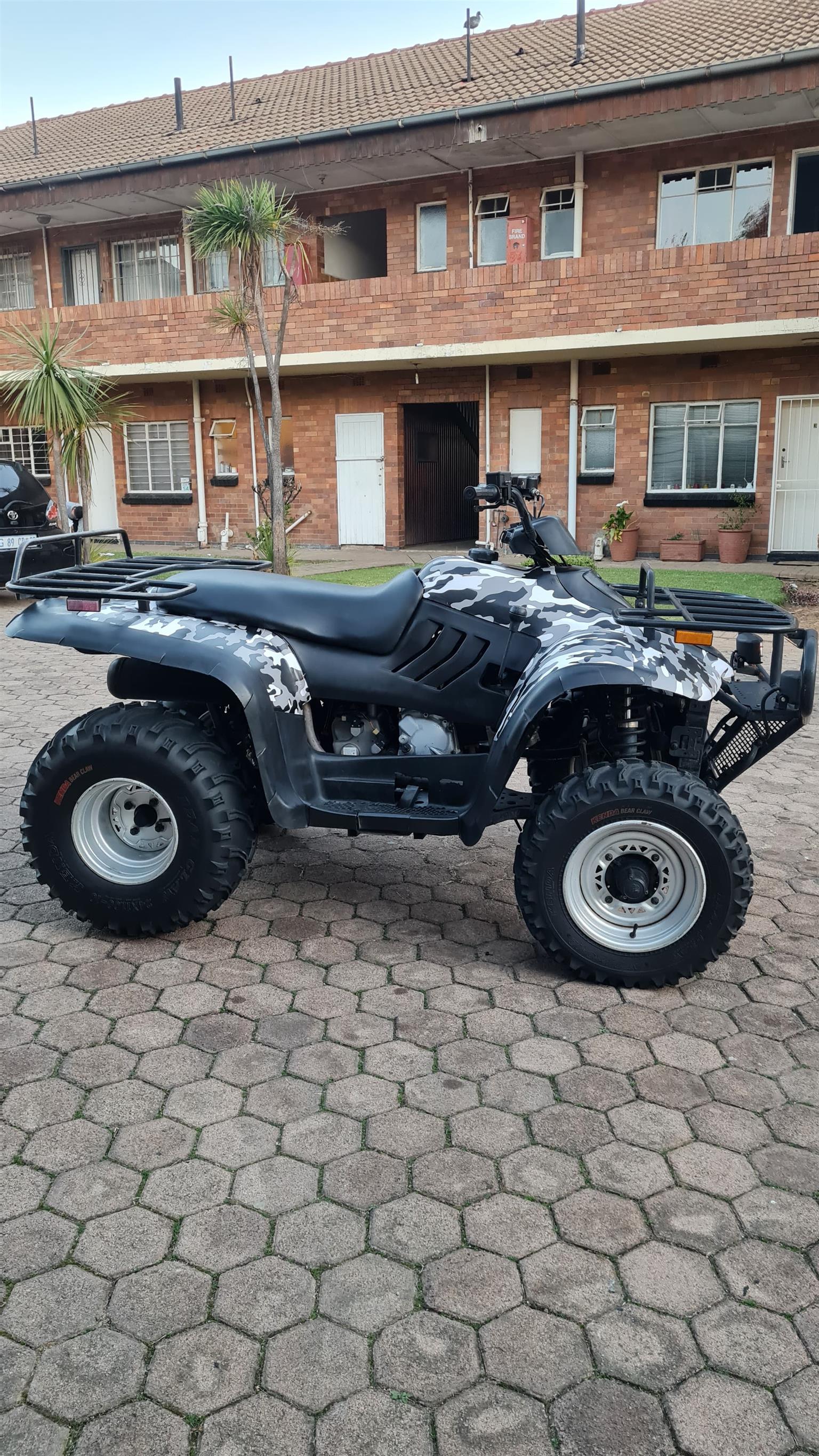 Linhai rustler 300 2x4 atv quadbike