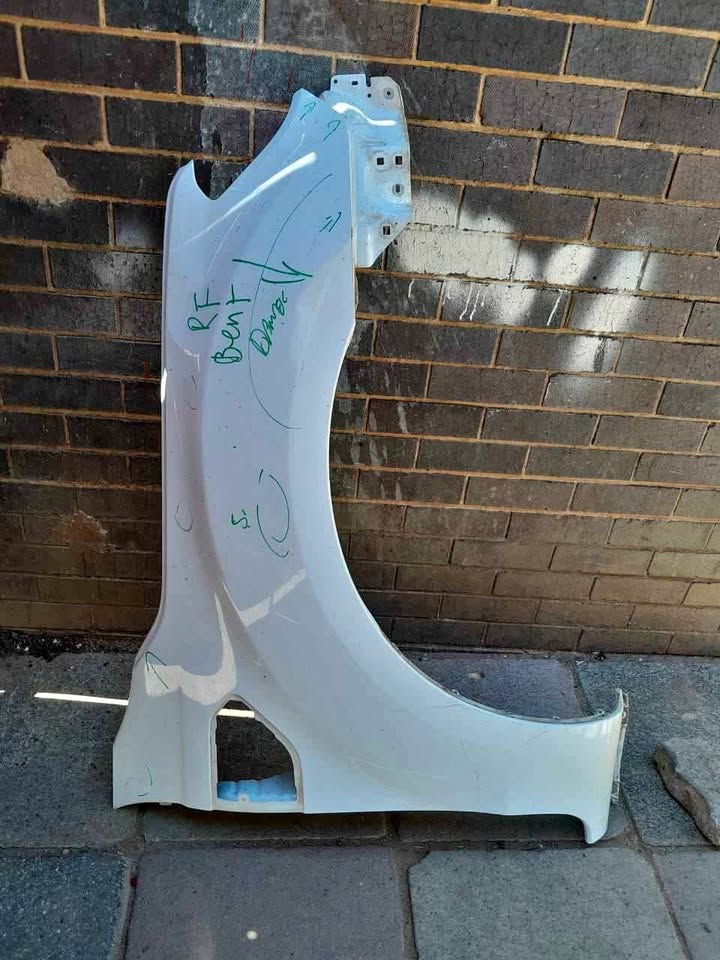 FORDRANGER T7 FENDER RIGHTSIDE - Private Seller FORDRANGER T7 FENDER RIGHTSIDE - Private Seller