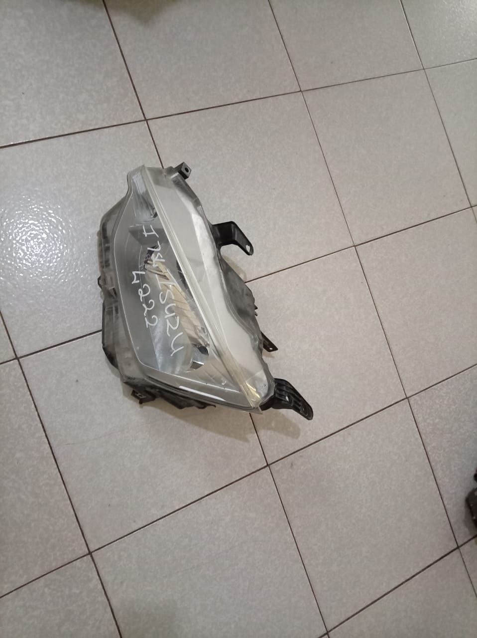 Isuzu kb250 2023 / 2025 Head Light LEFT - Private Seller Isuzu kb250 2023 / 2025 Head Light LEFT - Private Seller