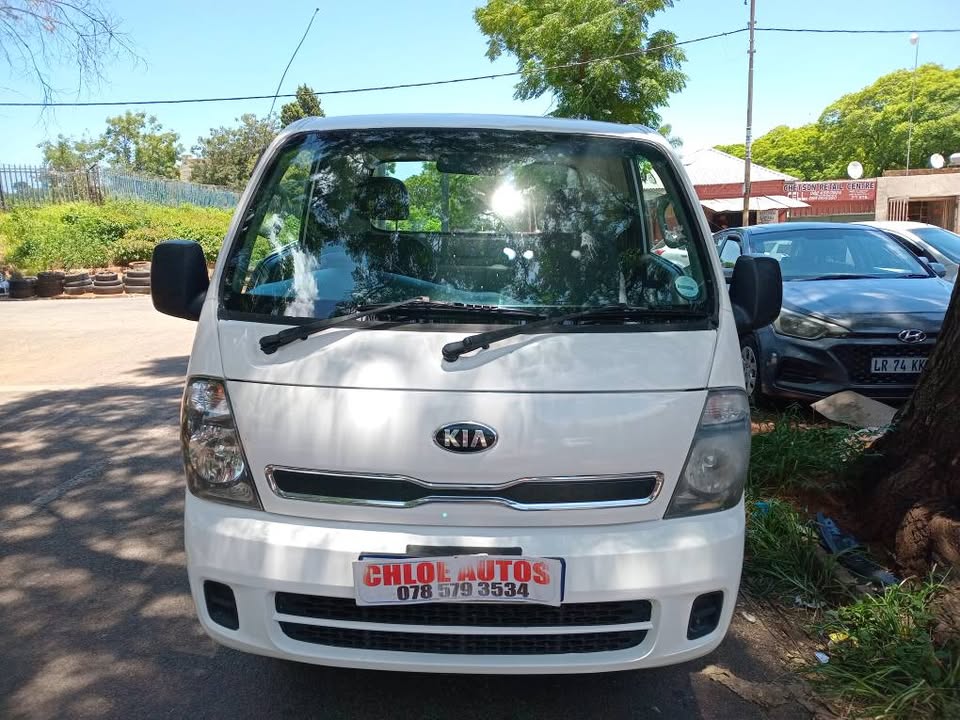 2014 Kia K2500 2.5 Disiel Manual White Color