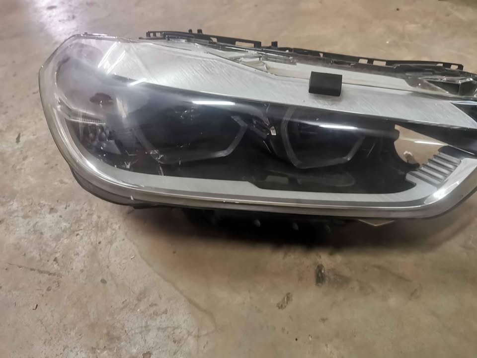 BMW X2 F38 right headlight - Private Seller