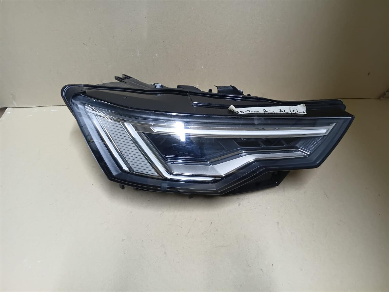2018-2022 AUDI A6 SLINE RIGHT SIDE HEADLIGHT FOR SALE - Private Seller 2018-2022 AUDI A6 SLINE RIGHT SIDE HEADLIGHT FOR SALE - Private Seller