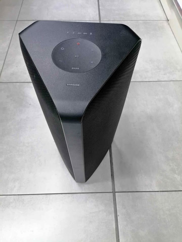 SAMSUNG SRS-XB41 BT/MEDIA PLAYER SPEAKER SAMSUNG SRS-XB41 BT/MEDIA PLAYER SPEAKER