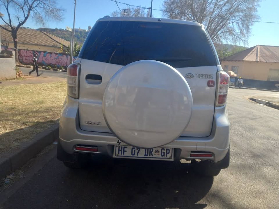 2010 DAIHATSU TERIOS 1.5 PETROL, MANUAL, SILVER, 93000KMS