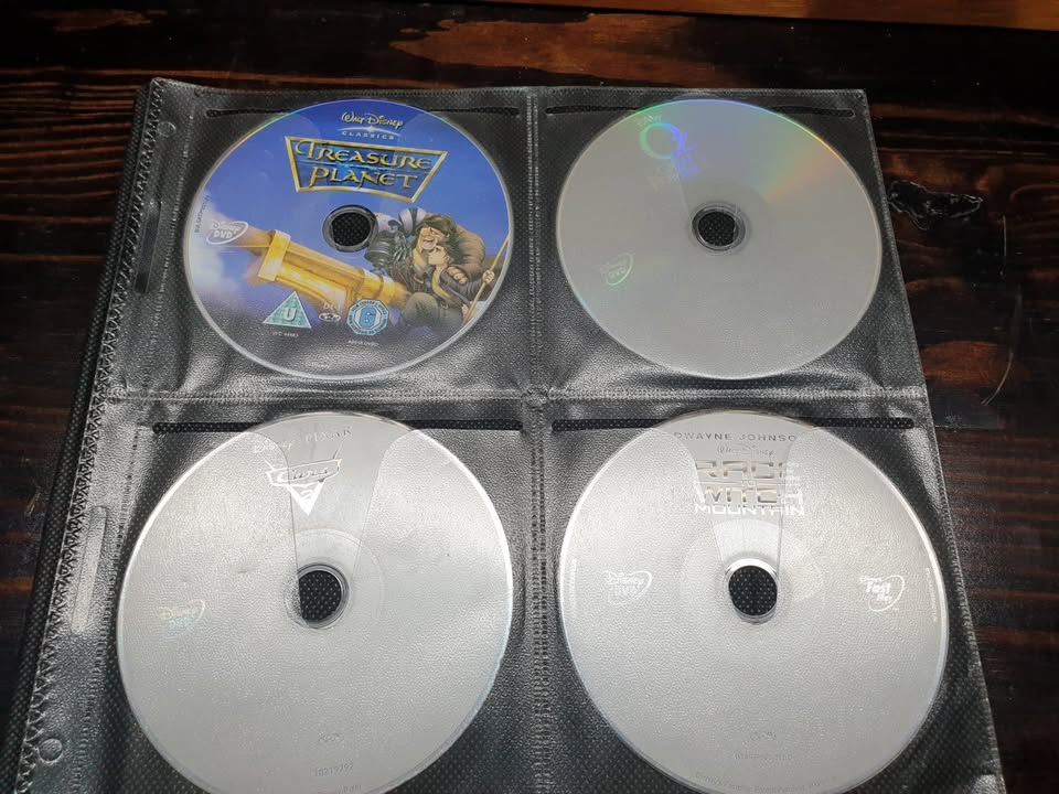 UNBOXED SET OF DISNEY DVD UNBOXED SET OF DISNEY DVD