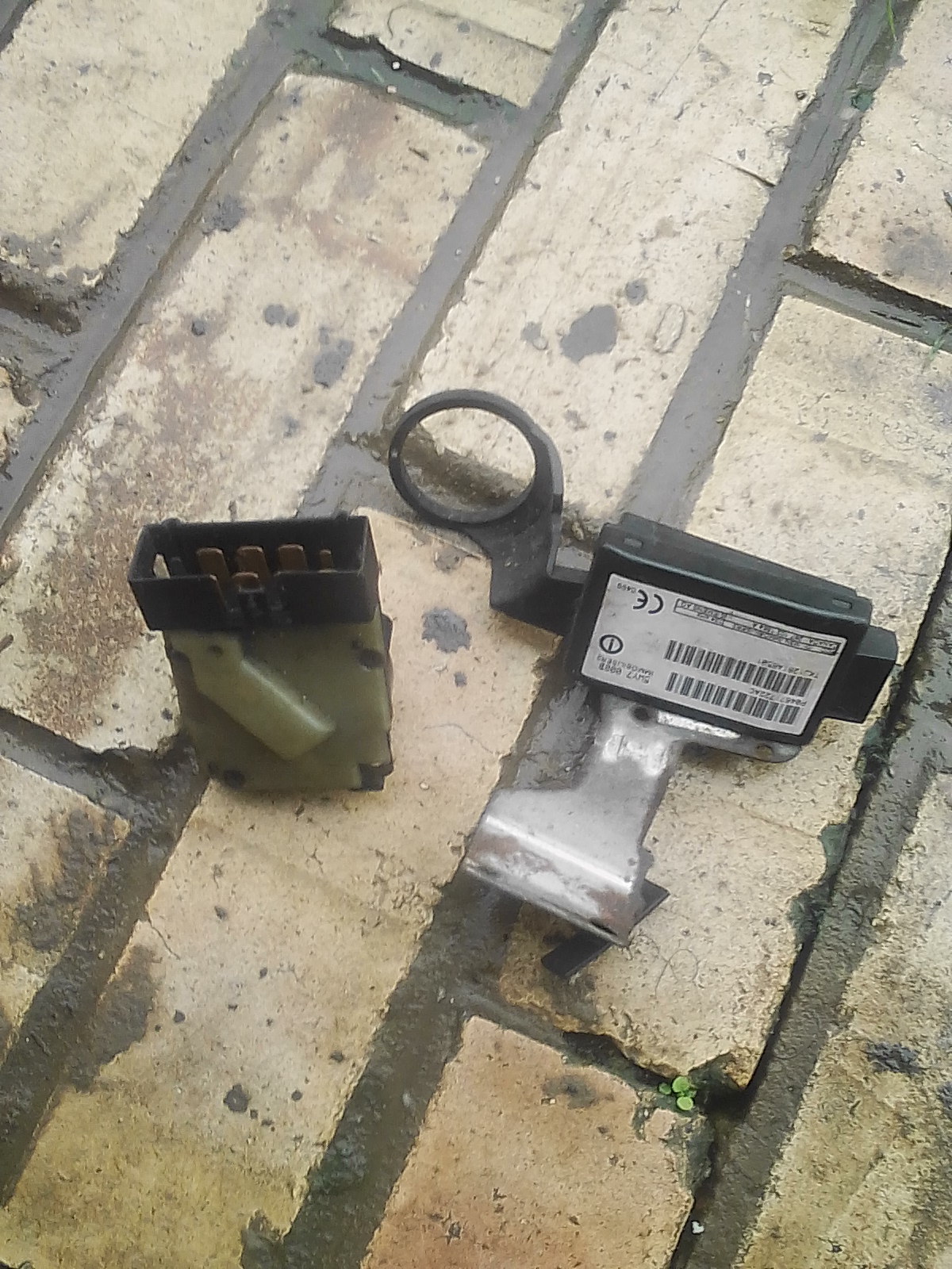 Crysler neon 1.6 parts - Private Seller