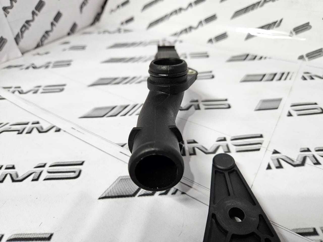 NEW MERCEDES M271 WATER PIPE TO CYLINDER HEAD - Private Seller