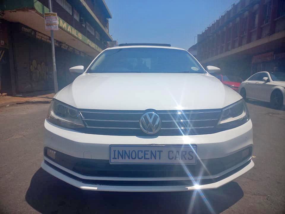 2015 VW JETTA 7 TSI BLUEMOTION SEDAN, 1.4 ENGINE, WHITE COLOUR