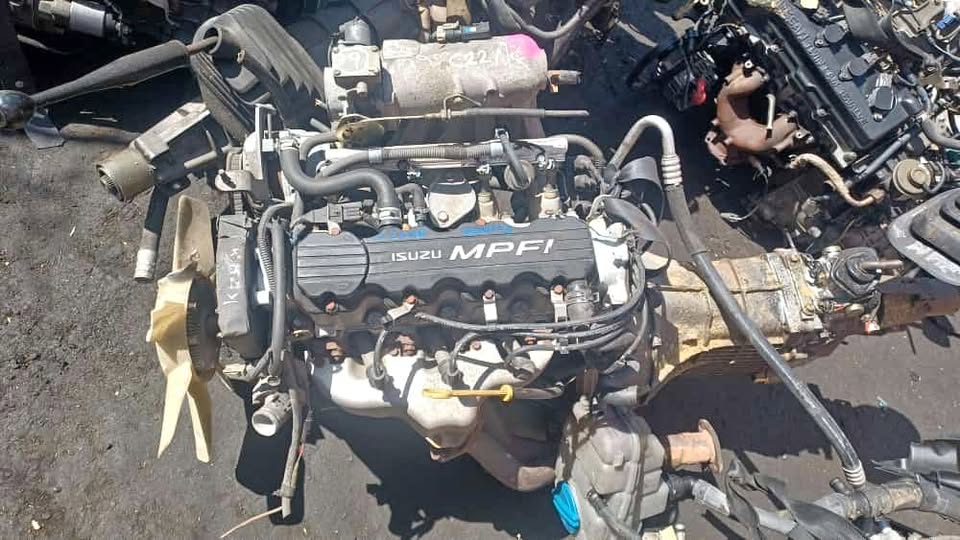 ISUZU 2.4 D MAX COMPLETE C24SE ENGINE FOR SALE - Private Seller ISUZU 2.4 D MAX COMPLETE C24SE ENGINE FOR SALE - Private Seller