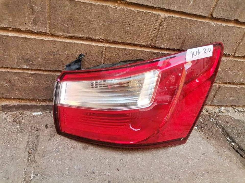 KIA Rio Taillight R 2012-2017 At Bumper & Headlights Auto Parts - Private Seller