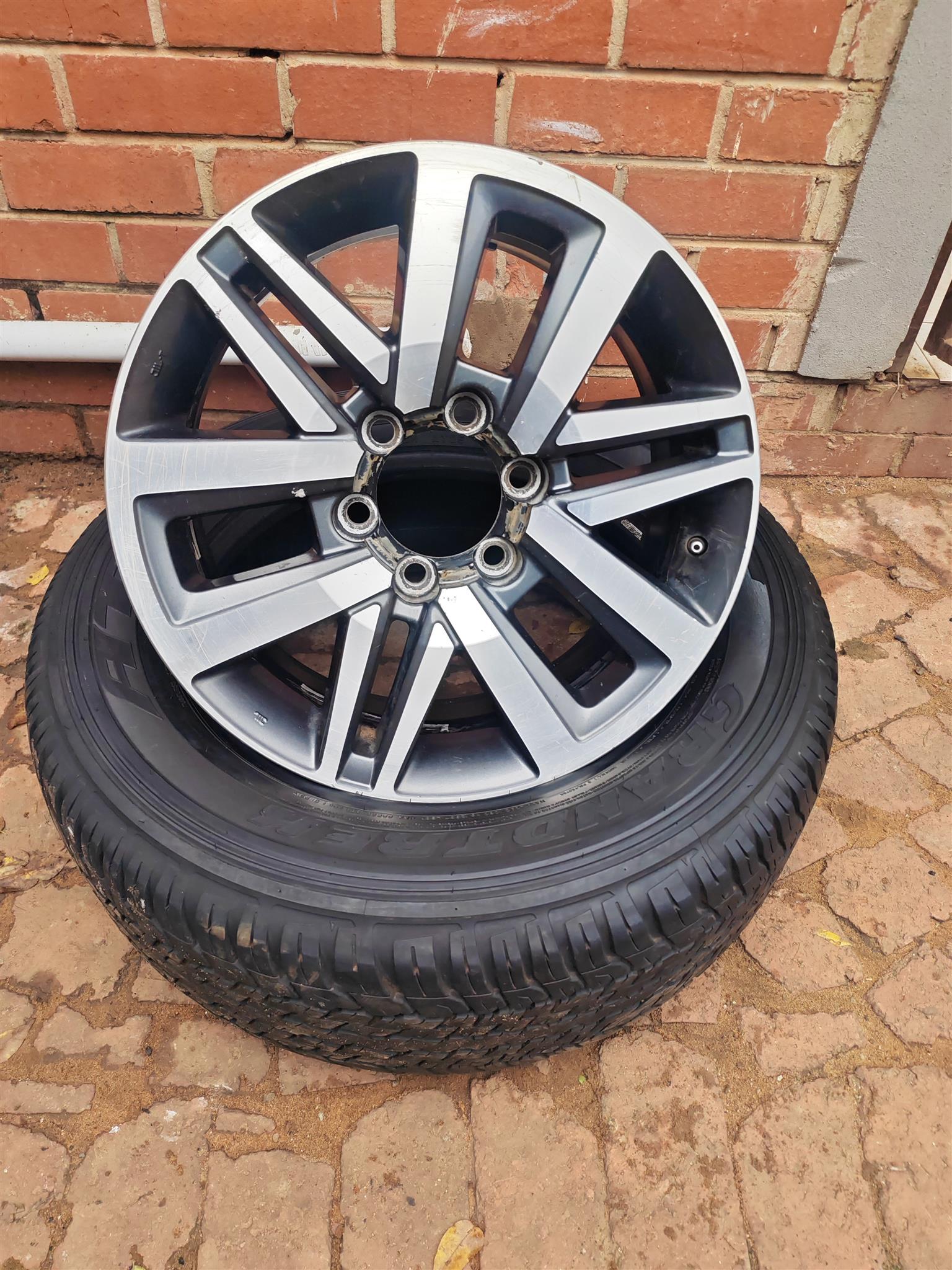OEM Toyota fortuner spare wheel - Private Seller OEM Toyota fortuner spare wheel - Private Seller
