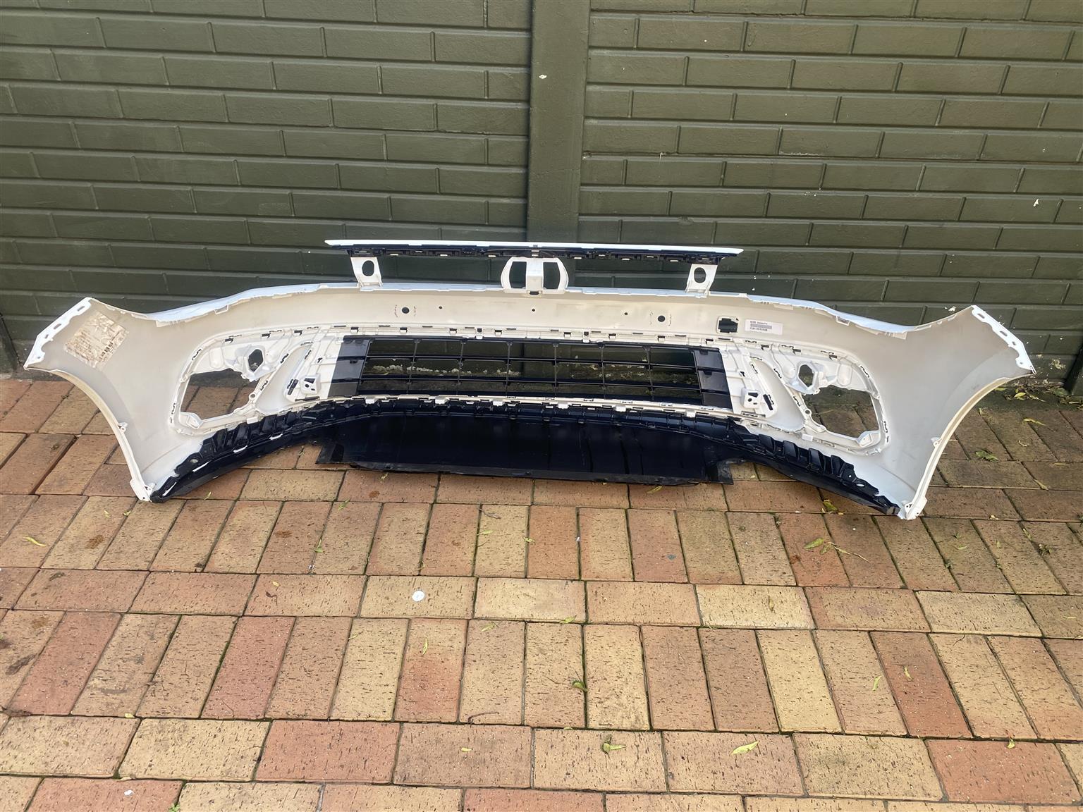 2025 VW POLO 9 FRONT BUMPER FOR SALE. IN PRISTINE CONDITION - Private Seller 2025 VW POLO 9 FRONT BUMPER FOR SALE. IN PRISTINE CONDITION - Private Seller