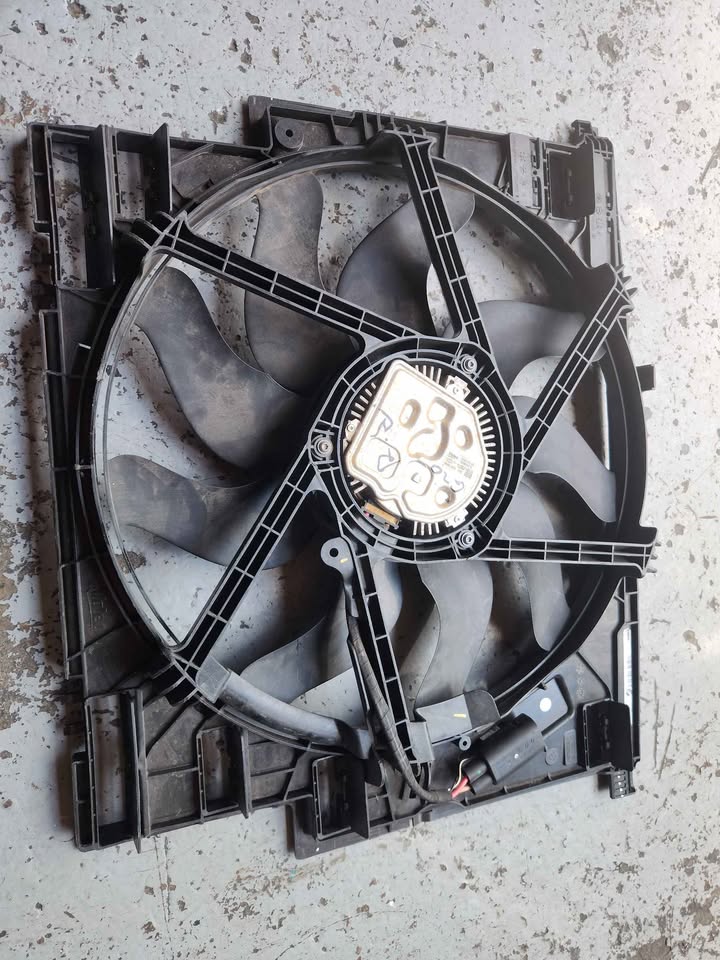 BMW G20 radiator fan - Private Seller