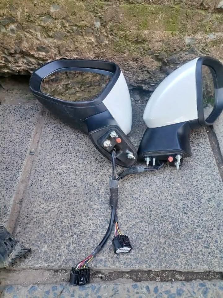 Haval Jolion Side Mirror Left & Right  Used Auto Body Spare Parts at Sema Spare - Private Seller