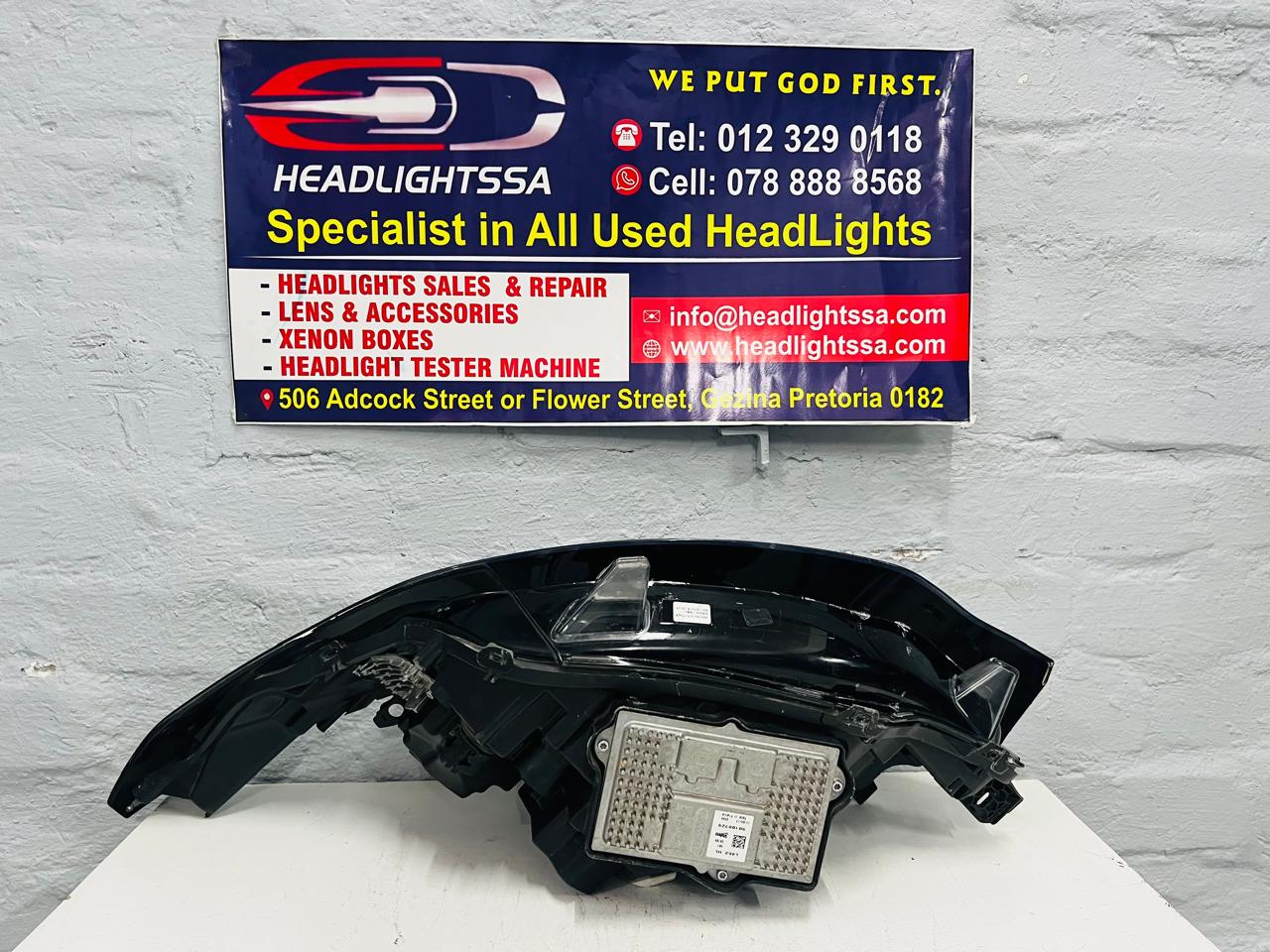 Range Rover Discovery 5 left side headlight replacement housing - Private Seller