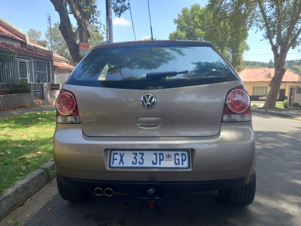 2016 VW POLO VIVO 1.6 MAX PETROL, MANUAL, GOLD, 87000KMS,