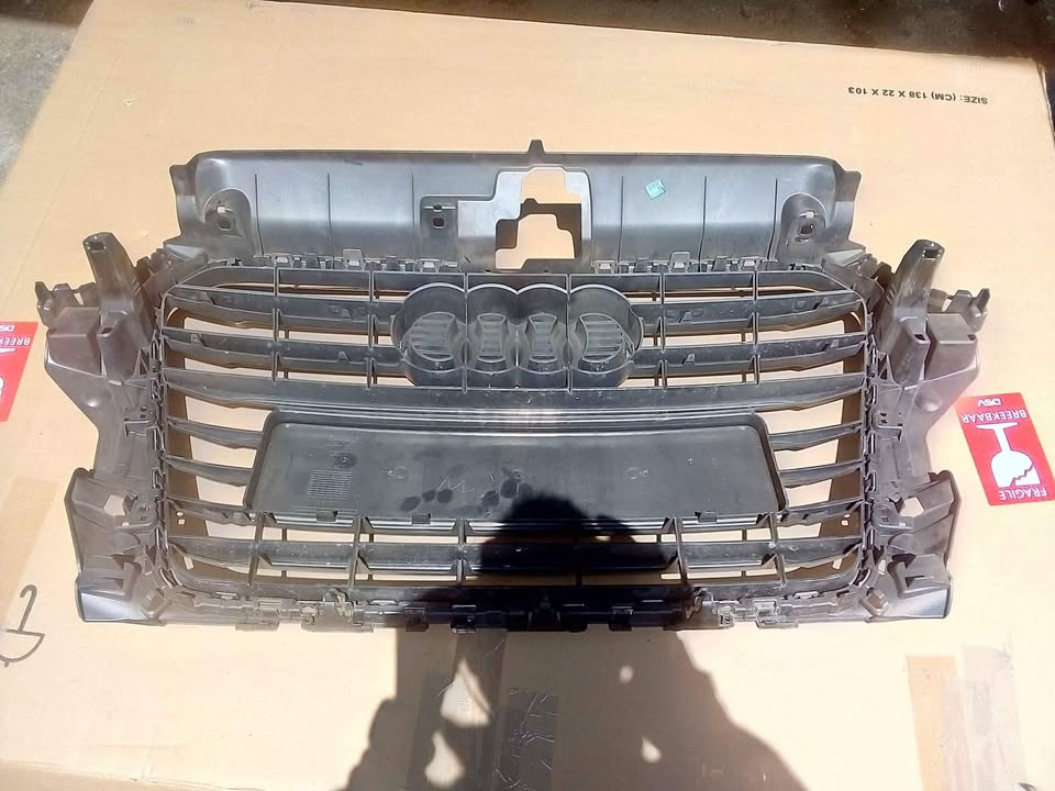 AUDI A3 2014 GRILL - Private Seller AUDI A3 2014 GRILL - Private Seller
