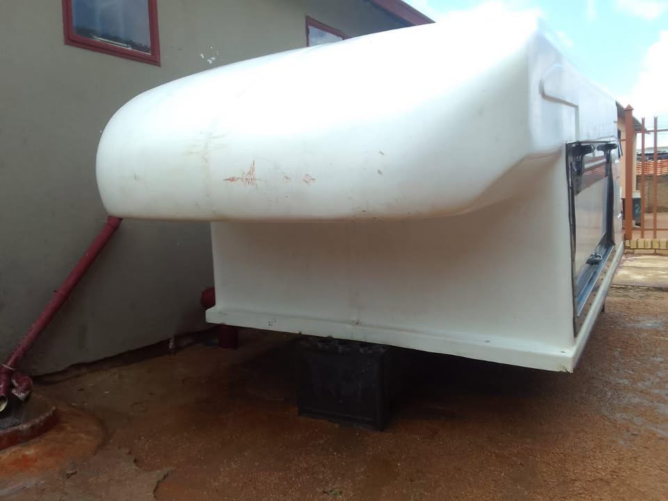 Nissan Np300 lwb Space Saver Canopy - Private Seller