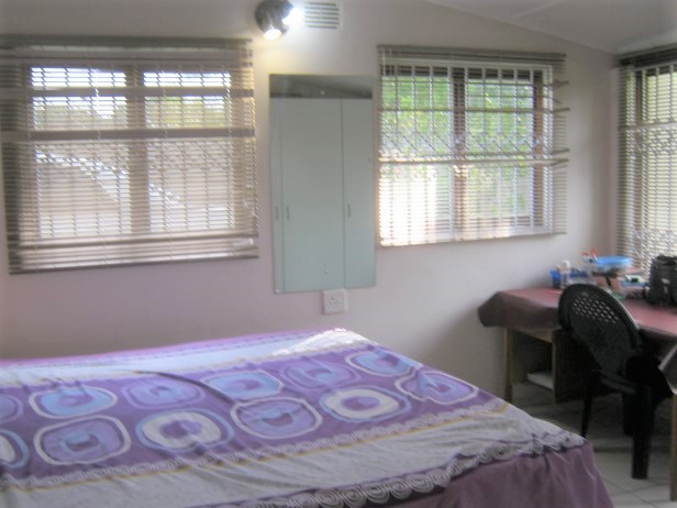 Neat Renovated 3 Bedroom House With 2 Bedroom Granny Flat For Sale In Port Edward Junk Mail