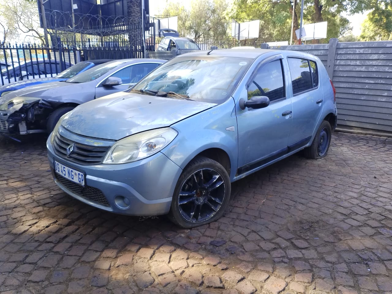 2010 Renault Sandero Stripping for Spares - Private Seller 2010 Renault Sandero Stripping for Spares - Private Seller