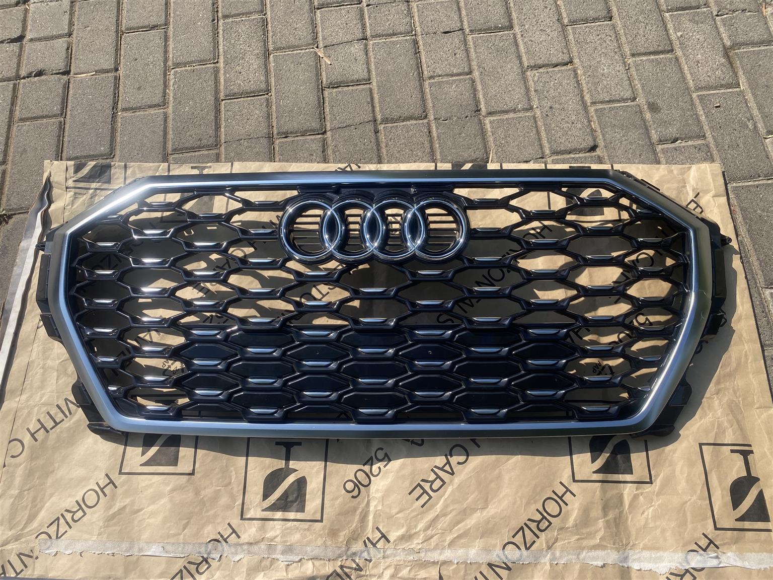 2024 AUDI Q3 S-LINE RADIATOR GRILLE FOR SALE. IN EXCELLENT CONDITION - Private Seller 2024 AUDI Q3 S-LINE RADIATOR GRILLE FOR SALE. IN EXCELLENT CONDITION - Private Seller