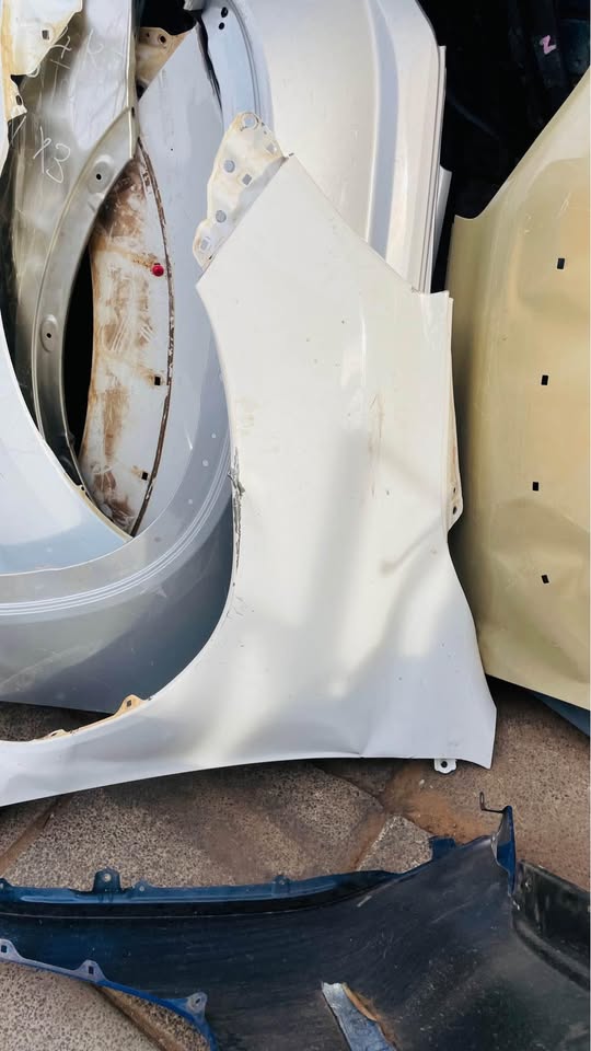 Toyota Hilux GD6 fenders - Private Seller Toyota Hilux GD6 fenders - Private Seller