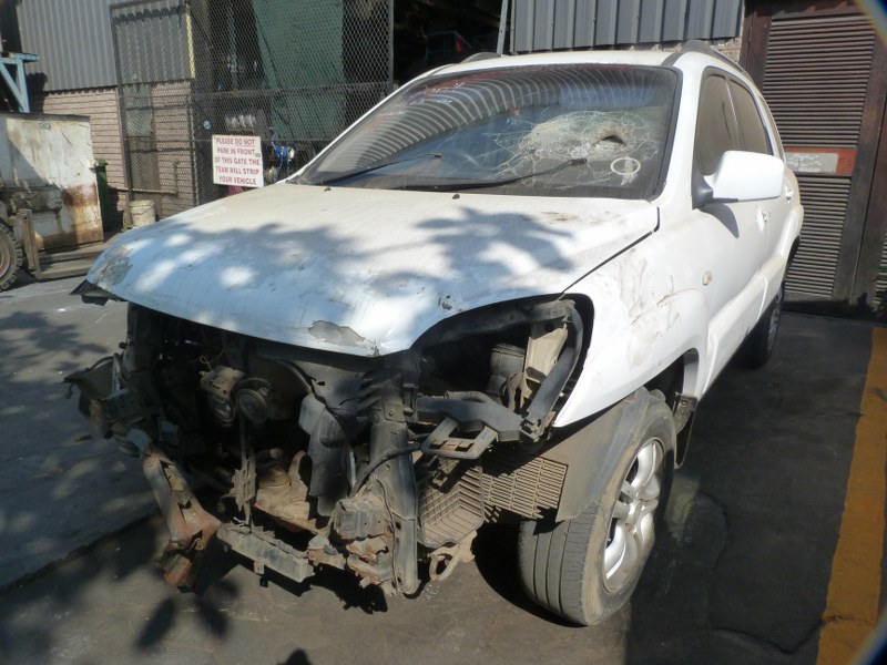 Kia Sportage 2.0 Manual G4GC - 2008 SPARESBOYZ STRIPPING FOR SPARES - Private Seller