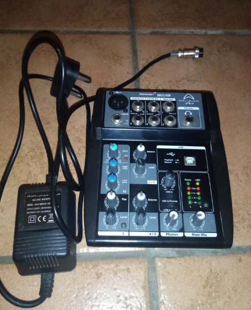 Wharfedale Connect 502 USB mixing console for sale
