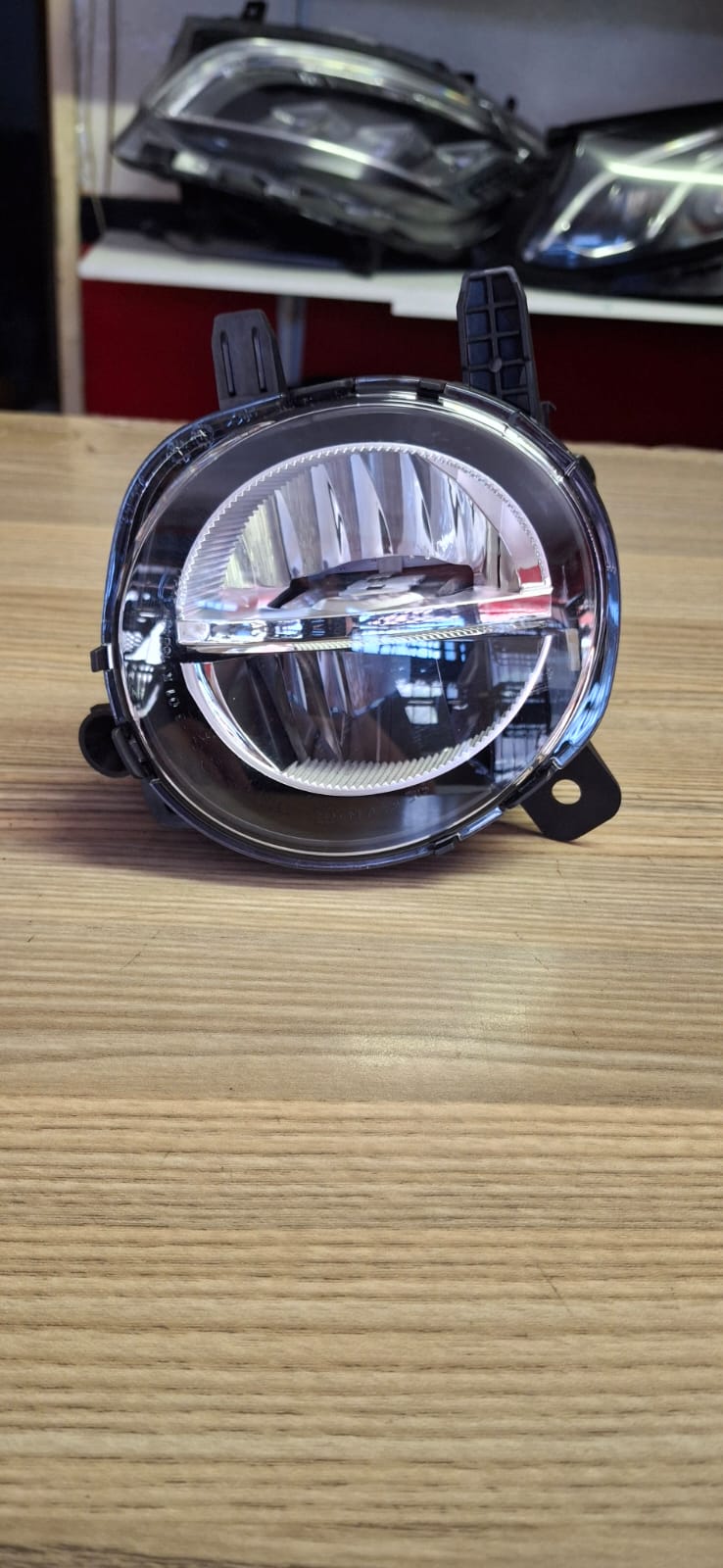 2018 BMW F30 3 SERIERS FOGLIGHT RIGHTSIDE AVAILABLE FOR SALE - Private Seller