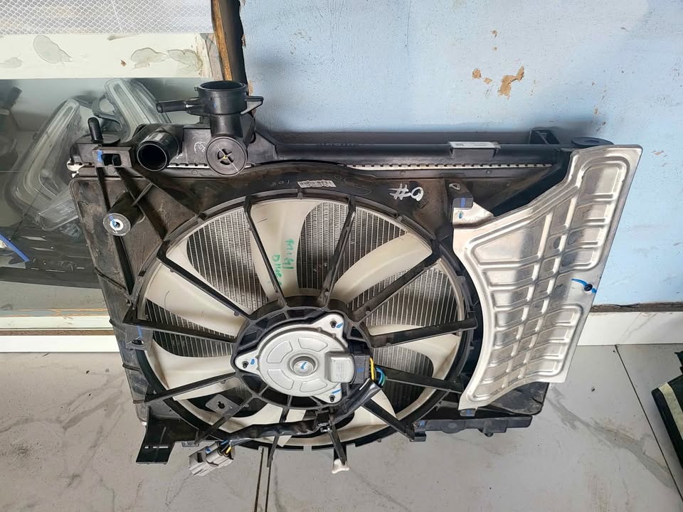 2022 Toyota starlet/ Suzuki Baleno/ Suzuki Swift Radiator set for sale - Private Seller 2022 Toyota starlet/ Suzuki Baleno/ Suzuki Swift Radiator set for sale - Private Seller