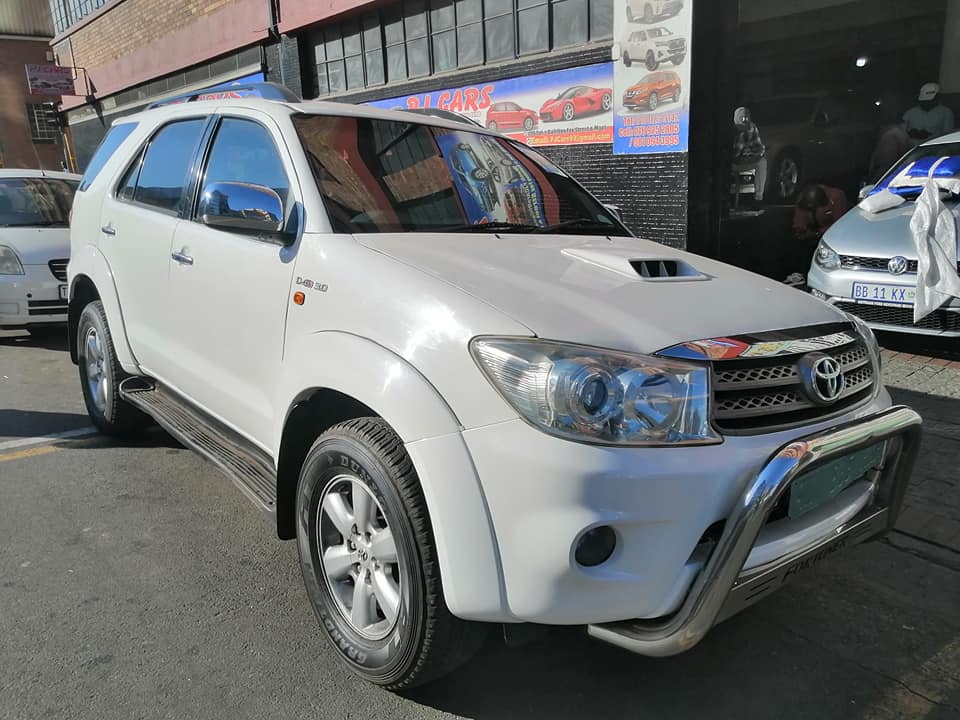 2011 Toyota Fortuner 3.0 D4-D 4x2 155000km
