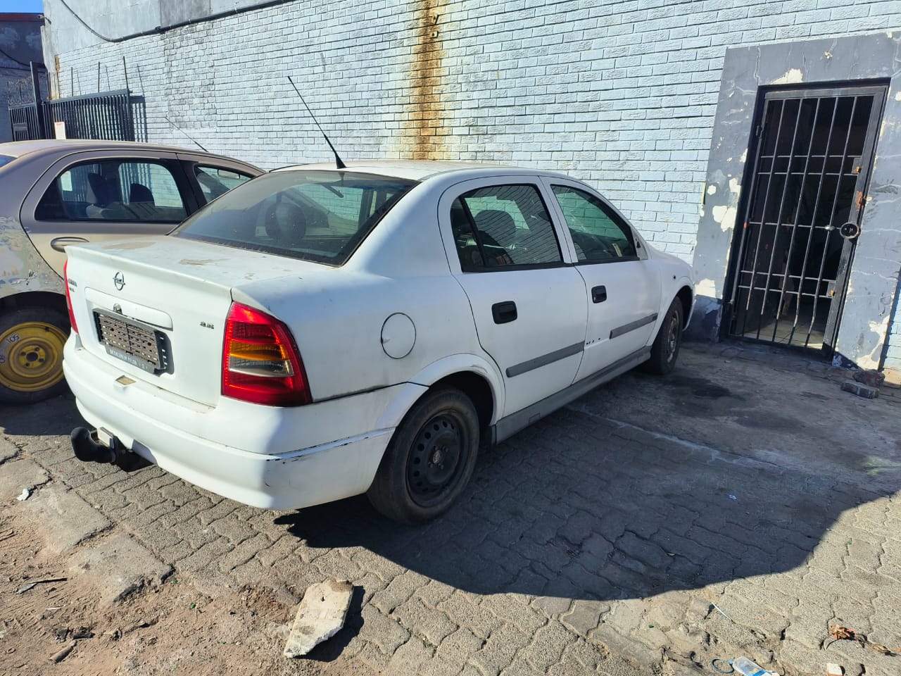 Car Spares and Parts - Cars for Stripping - Opel