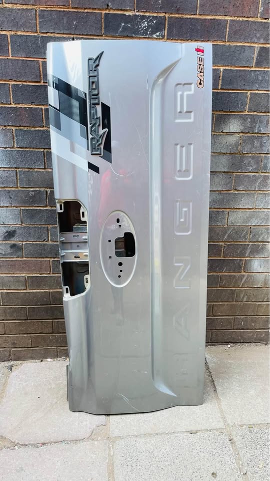 FORD RAPTOR T9  TAILGATE - Private Seller