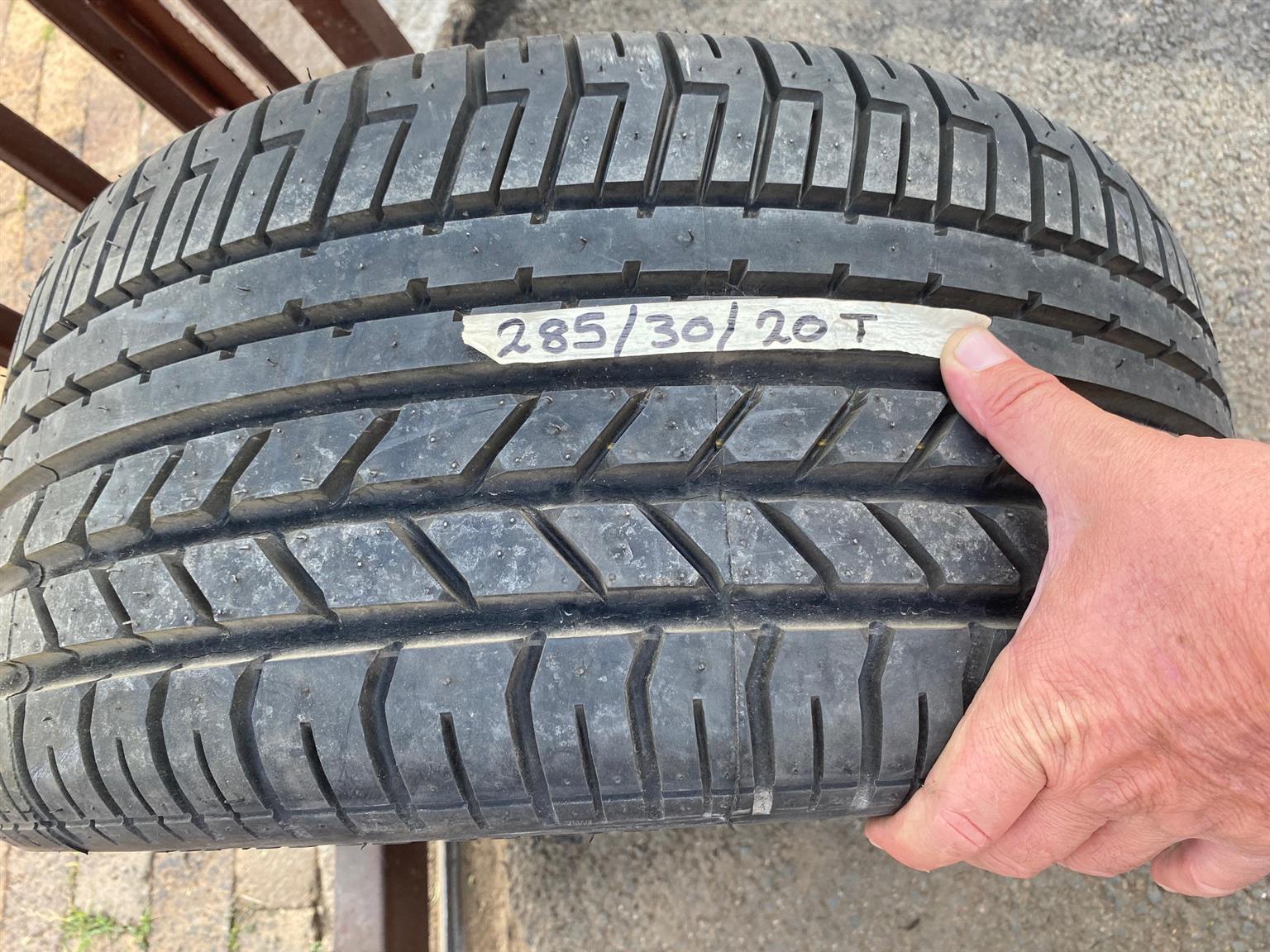 Tyre 285x30x20 Pirelli P Zero