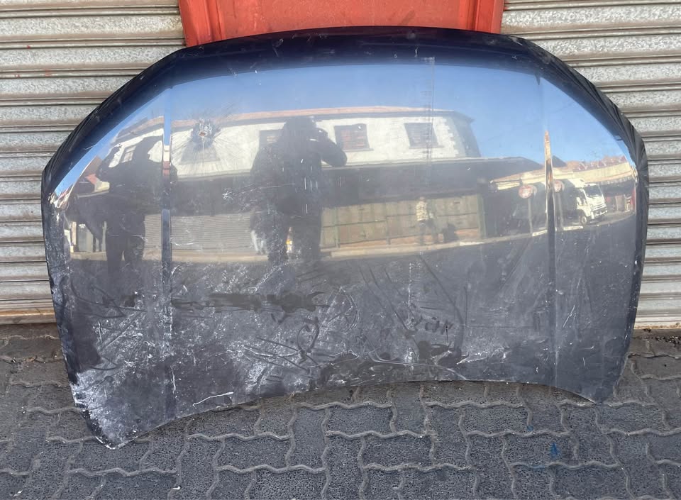 Hyundai Creta bonnet Call or dm - Private Seller Hyundai Creta bonnet Call or dm - Private Seller