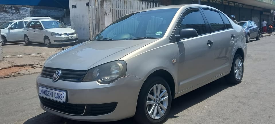 2014 VW POLO VIVO 1.6 SEDAN, MANUAL TRANSMISSION, GOLD COLOUR, MILEAGE