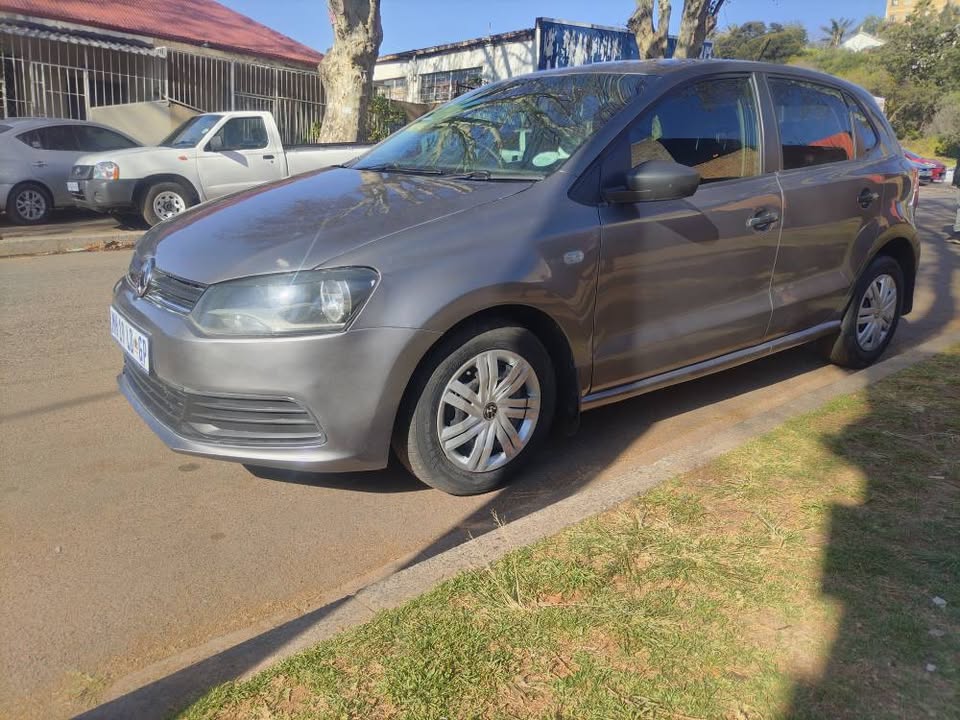 2019 Polo vivo 1.6 hatchback