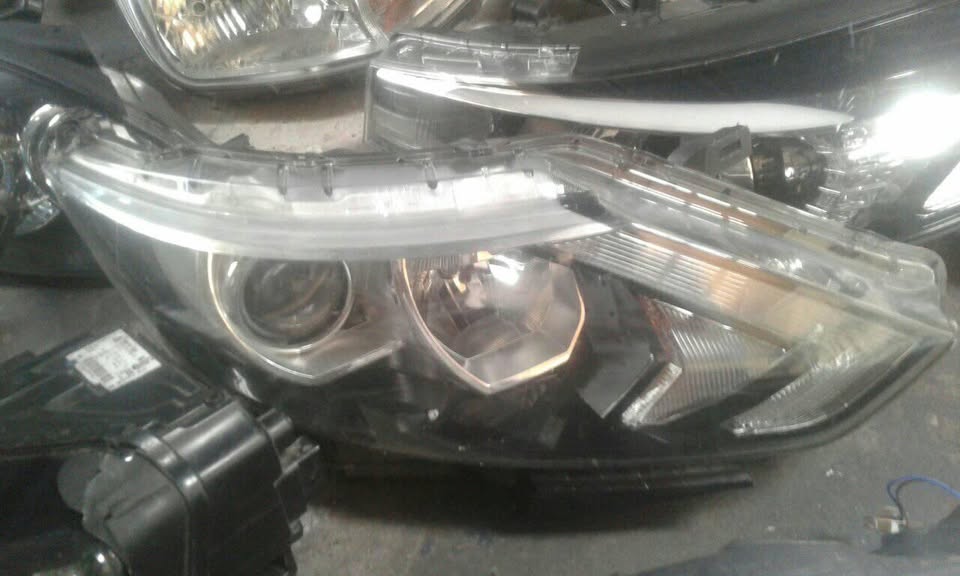 Honda crv headlight - Private Seller Honda crv headlight - Private Seller