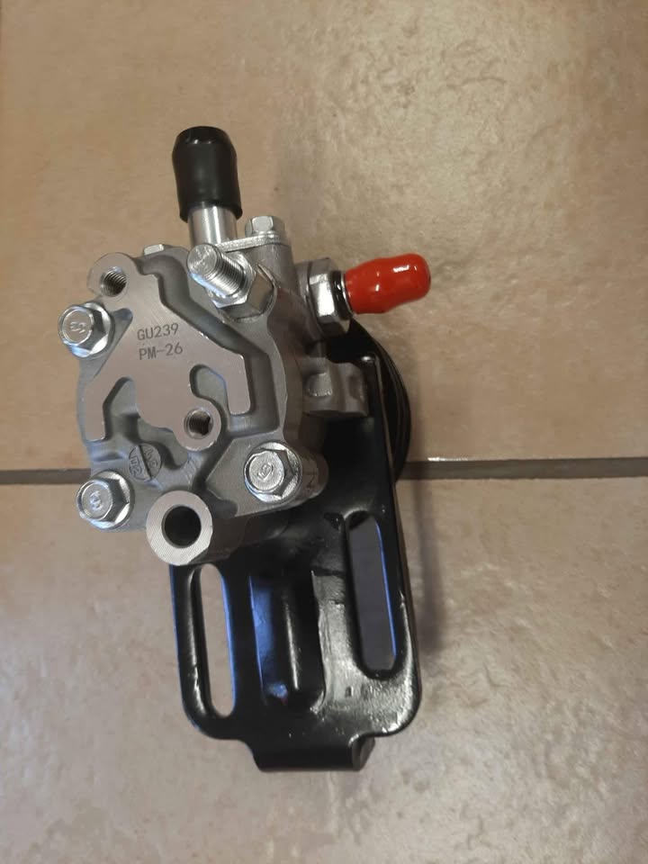 ISUZU Kb250/Kb280 POWER STEERING PUMP. BRAND NEW. FOR VARIOUS OTHER CARS TOO. - Private Seller