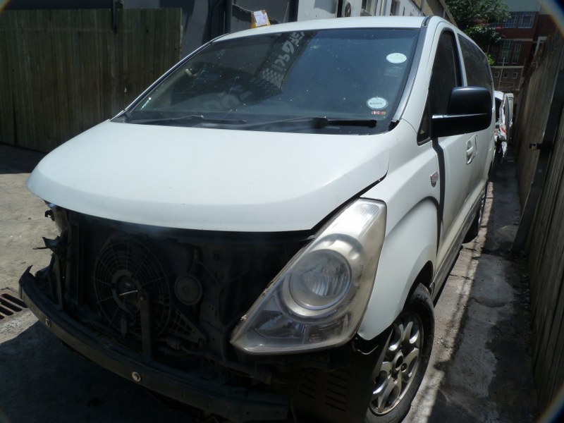 Hyundai H-1 2.5 CRDI Passenger AT White - 2010 STRIPPING FOR SPARES - Private Seller Hyundai H-1 2.5 CRDI Passenger AT White - 2010 STRIPPING FOR SPARES - Private Seller