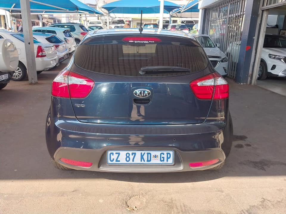 2014 KIA RIO 1.4 98 000KM BLUE COLOR MANUEL PETROL