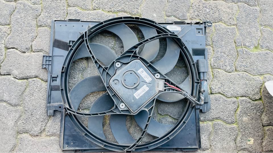 BMW 3 SERIES 4 SERIES F30 F32 FAN 2013/16 - Private Seller BMW 3 SERIES 4 SERIES F30 F32 FAN 2013/16 - Private Seller