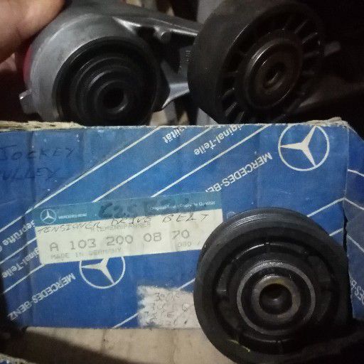 Timing chain tensioner - Private Seller Timing chain tensioner - Private Seller