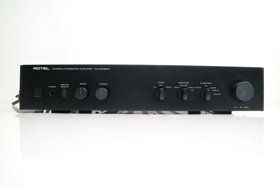 Rotel RA-840BX4 Integrated Stereo 